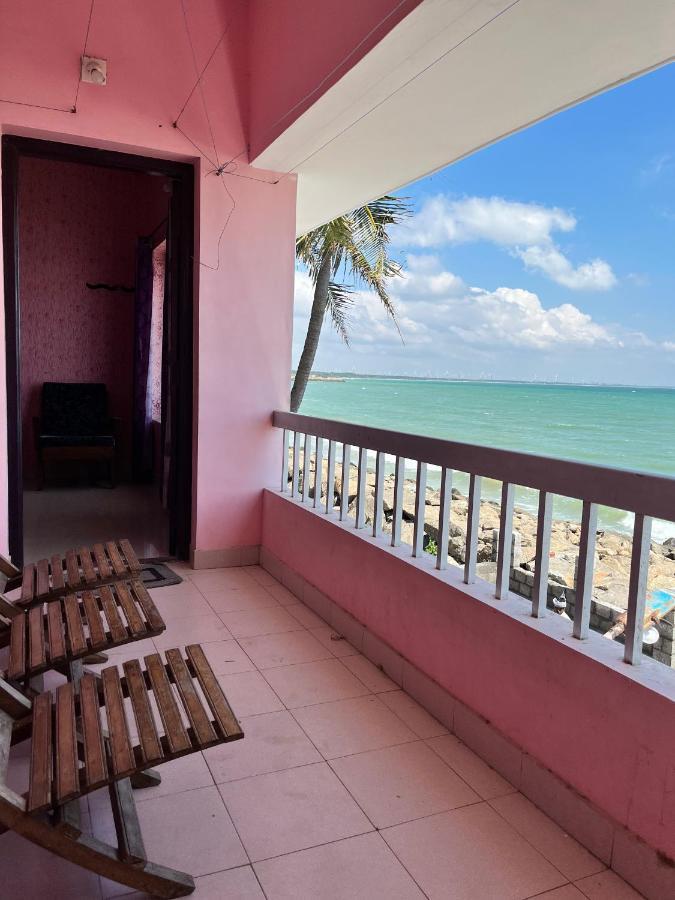 Phoenix Beach Resort カンニヤークマリ エクステリア 写真